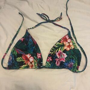 Berry Beachy Maui Bikini Top